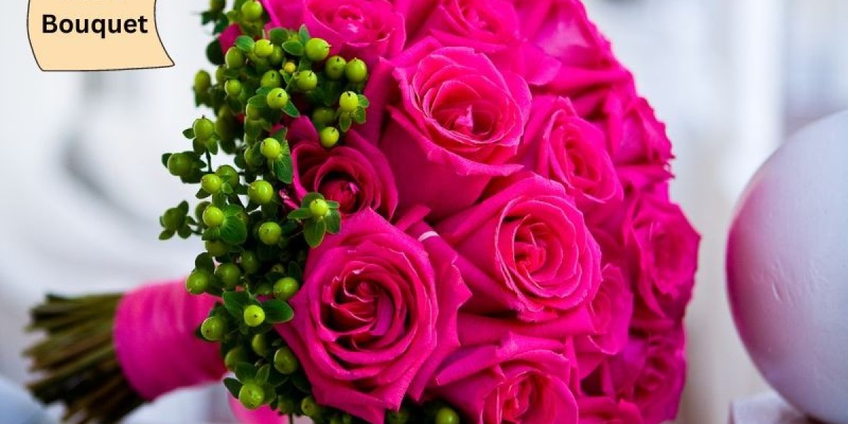 Choosing Seasonal Flowers for Your Hand Bouquet